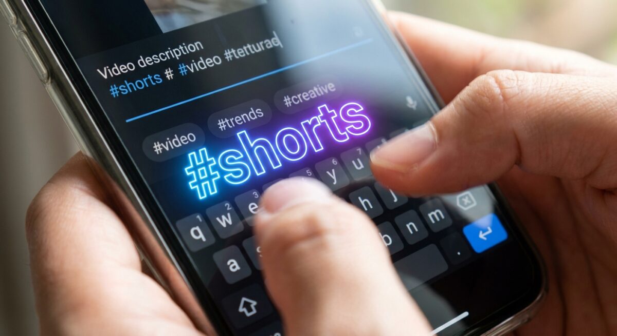 Ввод хештегов для публикации Shorts